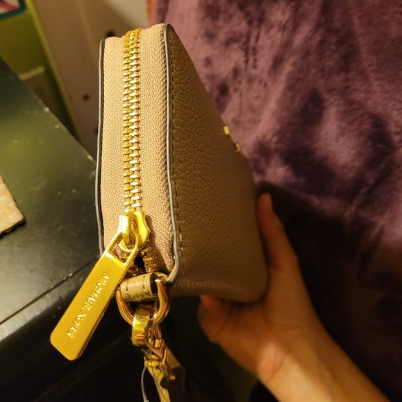 NWT Michael Kors Wallet - Picture 2 of 12